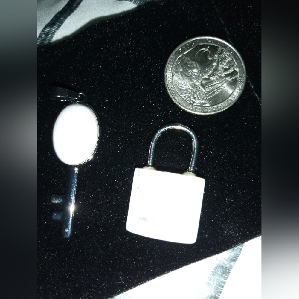 New rage , Key and lock pendents